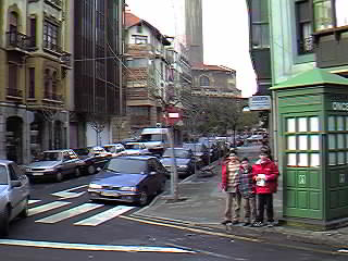 c/ Amistad hacia la iglesia de Las Mercedes)