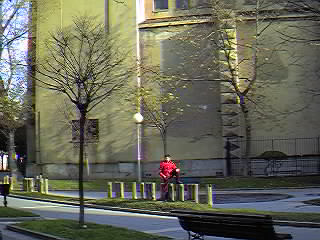 Parque junto a la iglesia de Las Mercedes.