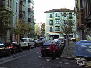 c/ La Amistad, hacia la c/ Mayor.