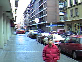 c/ Barria, hacia la c/ Gobela.