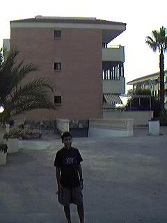 Urbanizaci�n Mil Palmeras.