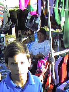 Mercadillo ( de los martes). Urbanizaci�n Mil Palmeras.