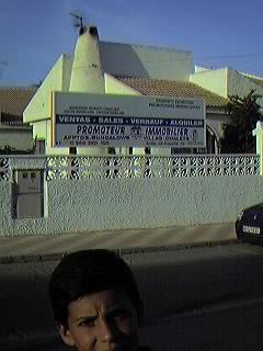 Avda. de Espa�a. Urbanizaci�n Mil Palmeras.