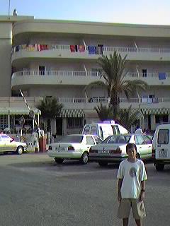 Hacia el acceso a la Urbanizaci�n Mil Palmeras 2.