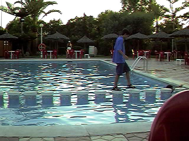 Escenas en MIL PALMERAS. Verano del 99.