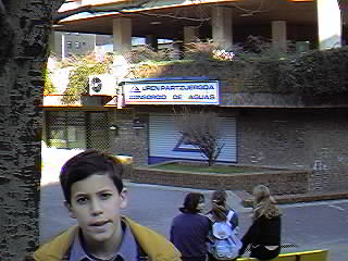 Plaza J.M. Txabarri Zuazo. Oficina del Consorcio de Aguas.