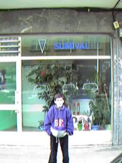 Comercios y zonas residenciales.