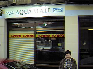 Aquamail. Acuarios, peces, plantas tropicales,... Env�os a domicilio.