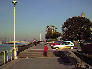 Seguimos paseando por el Muelle, hacia el monumento al ingeniero Evaristo Churruca.