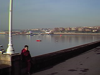 Seguimos el paseo por el Muelle de Las Arenas.