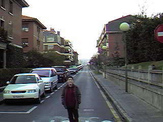 c/ Crist�bal Vald�s, hacia la Avda. Zugazarte.