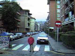 c/ Venancio Etxebarria, esquina c/ Joaqu�n Arellano.