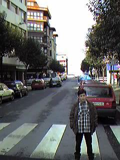 c/ Andr�s Larrazabal, hacia la Avda. Zugazarte.