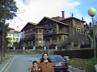 c/ Harriluze, esquina con la Algortako Etorbidea.