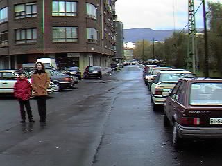 Seguimos por la calle Errekagane hacia la estaci�n de Metro Gobela