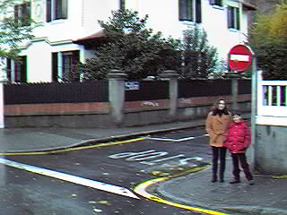 c/ Crist�bal Vald�s, que se dirige directamente hacia la Avda. Zugazarte y el Muelle de Las Arenas.